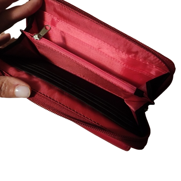 Kenneth Cole Wallet - Picture 2 of 4